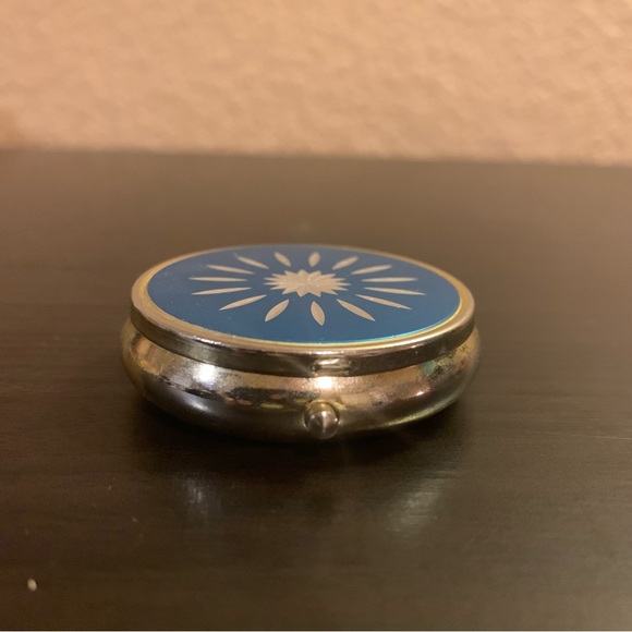 Vintage blue starburst mini pillbox - Picture 2 of 8